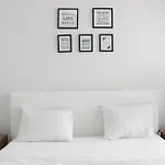 Elegant 2Br @ Dago Suites Apartment Near Itb By Travelio